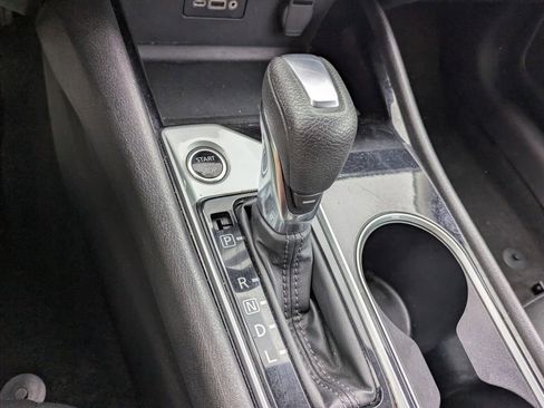 Used 2024 Nissan Altima 2.5 SV image 14