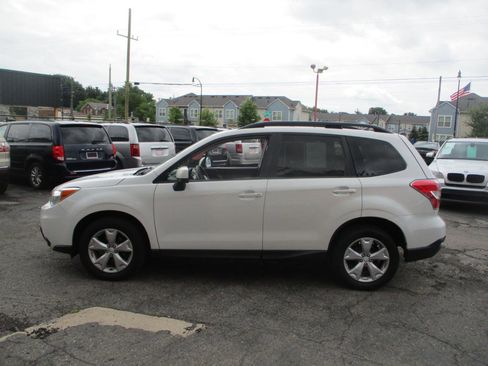 Used 2015 Subaru Forester 2.5i Premium w/ All-Weather Package AWD/4WD image 4