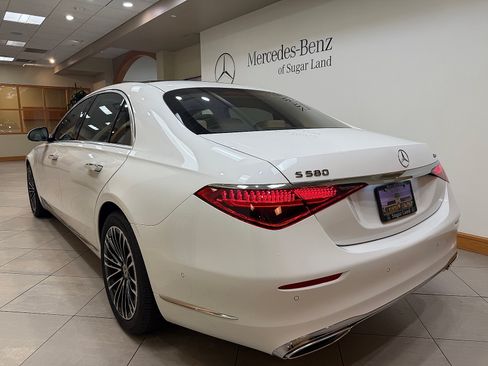 Used 2026 Mercedes-Benz S 580 4MATIC Sedan image 4