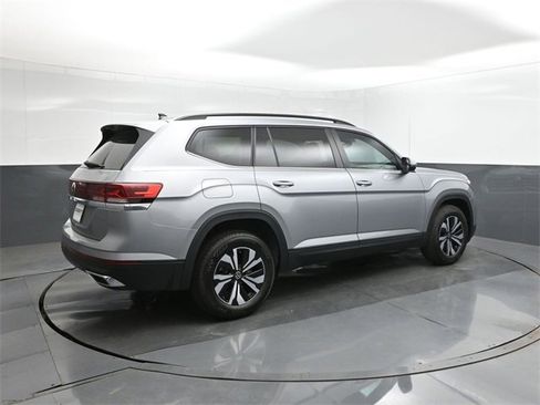 New 2026 Volkswagen Atlas SE image 15
