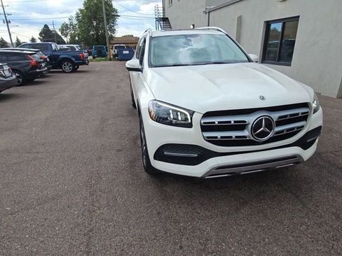 Used 2021 Mercedes-Benz GLS 450 4MATIC image 2