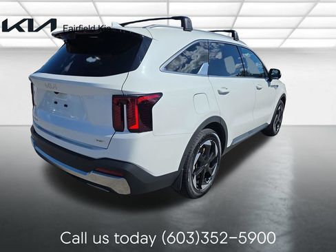 Certified 2025 Kia Sorento SX Prestige AWD/4WD image 5