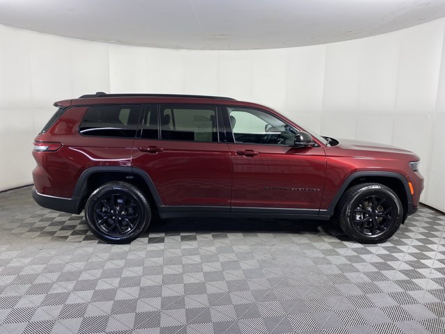 Used 2025 Jeep Grand Cherokee L Altitude AWD/4WD image 7