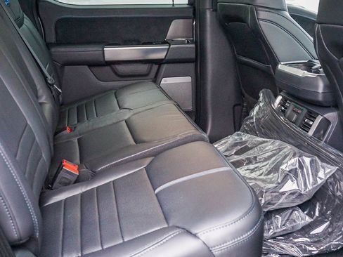 New 2025 Ford F150 Platinum w/ FX4 Off-Road Package image 13