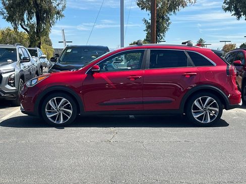 Used 2017 Kia Niro Touring FWD image 8