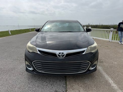 Used 2013 Toyota Avalon XLE image 2