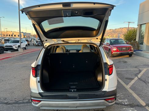 Certified 2025 Hyundai Tucson SEL image 30