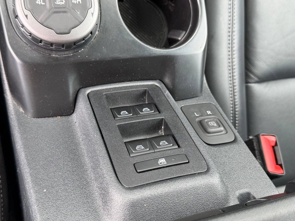 Used 2025 Ford Bronco Outer Banks AWD/4WD image 27