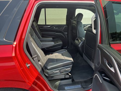 Used 2024 Cadillac Escalade Sport image 16