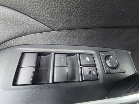 Used 2025 Toyota RAV4 LE image 27