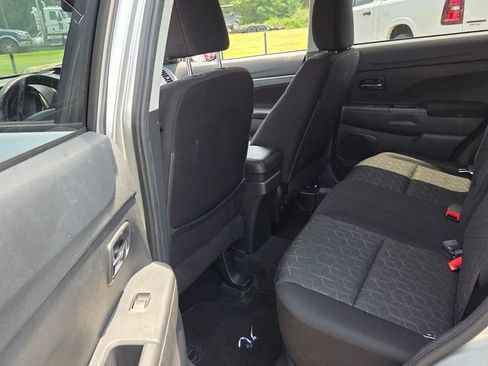 Used 2021 Mitsubishi Outlander Sport ES FWD image 7