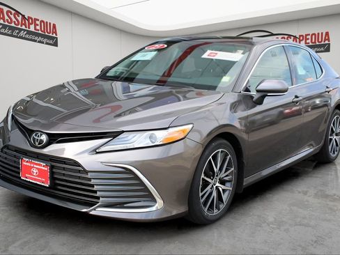 Certified 2023 Toyota Camry XLE w/ Navigation Package AWD/4WD image 1