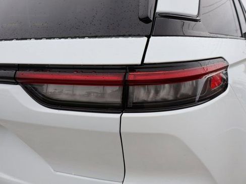 New 2025 Jeep Grand Cherokee Altitude image 29