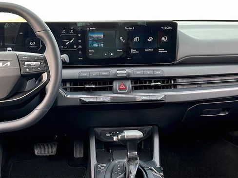Certified 2025 Kia K4 EX image 6