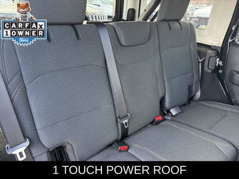 Used 2025 Jeep Wrangler Sport S image 29