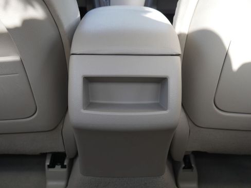 Used 2010 Toyota Camry LE FWD image 21