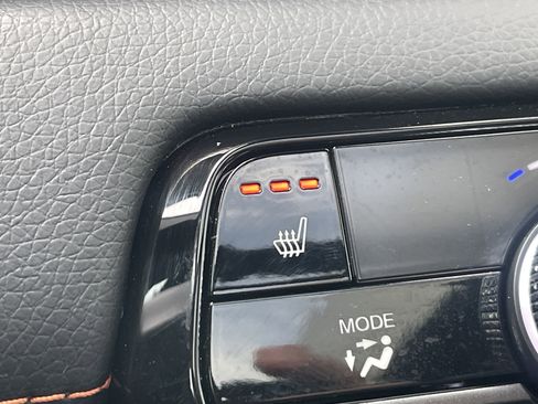 Certified 2024 Honda Pilot TrailSport image 25