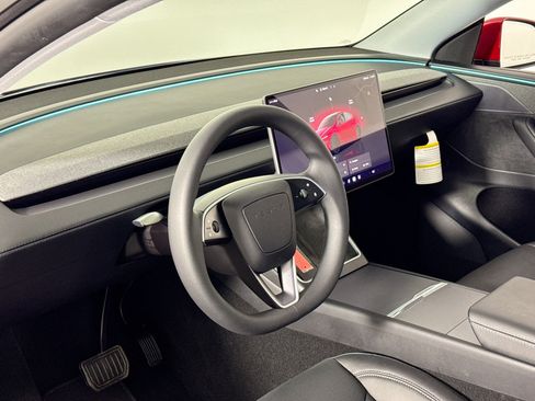 Used 2026 Tesla Model Y Long Range image 16