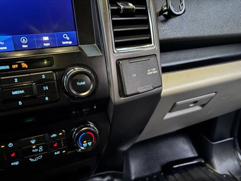 Used 2016 Ford F150 XLT w/ Equipment Group 302A Luxury AWD/4WD image 29