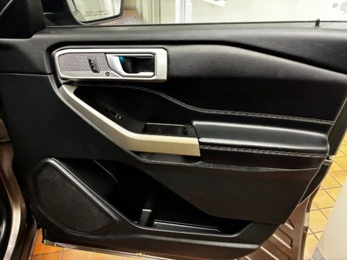 Used 2021 Ford Explorer Limited w/ Class III Trailer Tow Package image 25