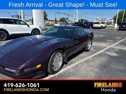 Used 1994 Chevrolet Corvette Coupe RWD image 2
