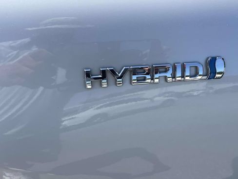 Used 2021 Toyota Venza Limited AWD/4WD image 8