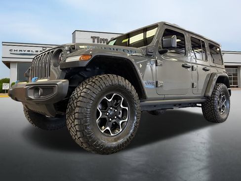 Used 2022 Jeep Wrangler Unlimited Rubicon 4xe w/ Dual Top Group image 10