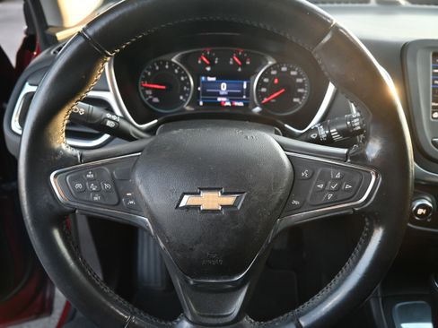 Used 2020 Chevrolet Equinox LT image 19