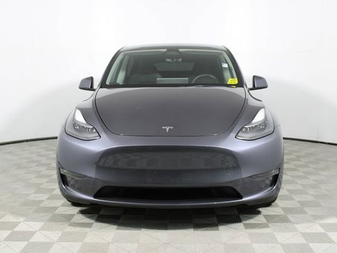 Used 2023 Tesla Model Y Performance image 2