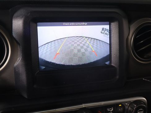 Used 2019 Jeep Wrangler Unlimited Sport S AWD/4WD image 6