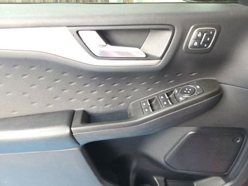 Used 2020 Ford Escape SEL image 12