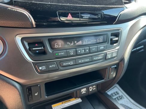 Used 2021 Honda Pilot Special Edition image 10