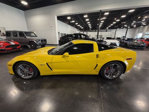 Used 2008 Chevrolet Corvette Z06 w/ Preferred Equipment Group RWD image 4