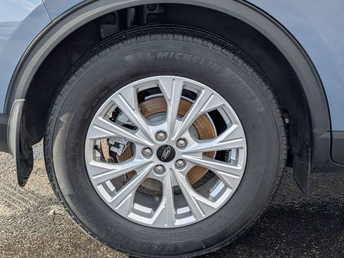 Used 2024 Ford Escape Active w/ Cold Weather Package image 17