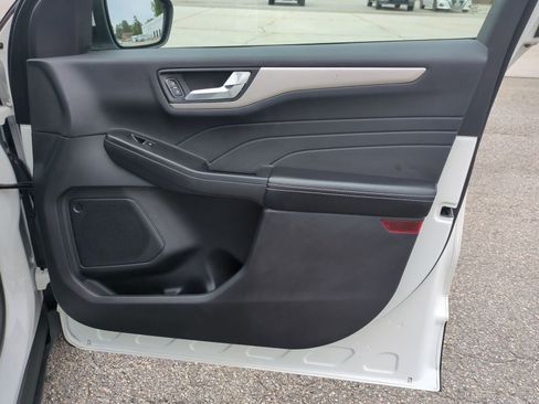 Used 2022 Ford Escape SEL FWD image 28