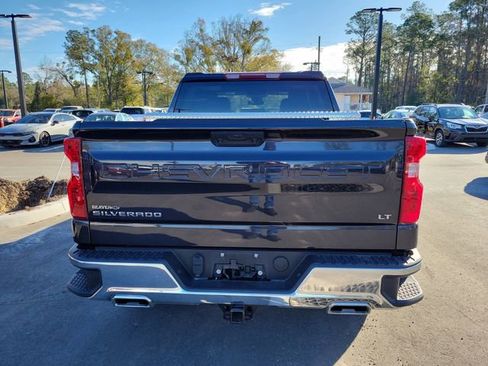 Used 2024 Chevrolet Silverado 1500 LT w/ Z71 Off-Road Package image 9