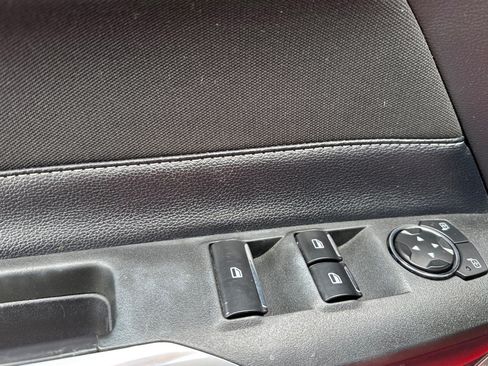Used 2017 Ford Mustang Convertible RWD image 14