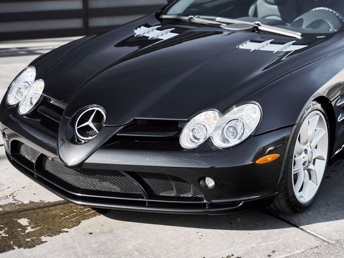 Used 2006 Mercedes-Benz SLR image 6