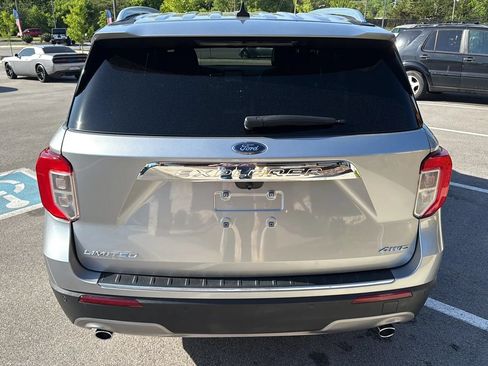 Used 2021 Ford Explorer Limited w/ Equipment Group 301A AWD/4WD image 4