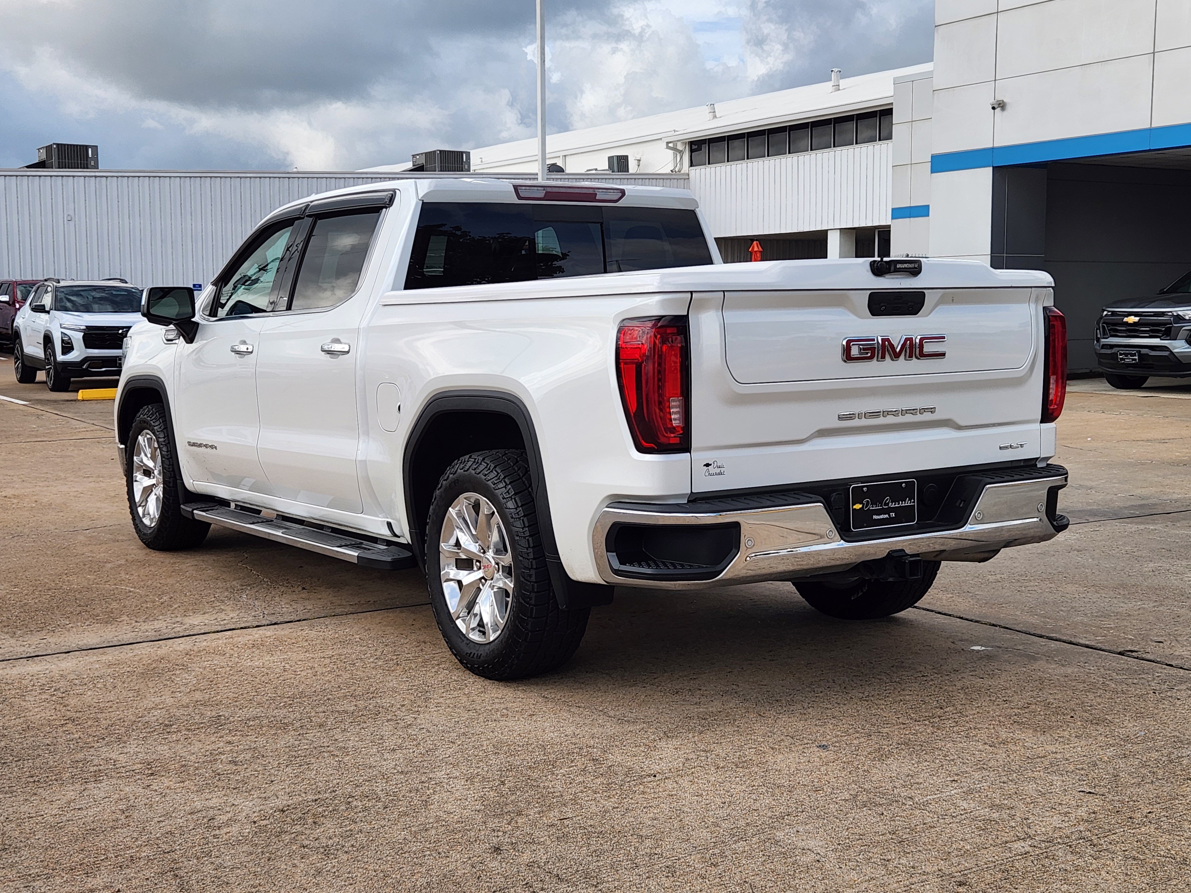 Used 2020 GMC Sierra 1500 SLT RWD image 8