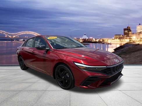 Certified 2026 Hyundai Elantra Sport w/ Cargo Package FWD image 4