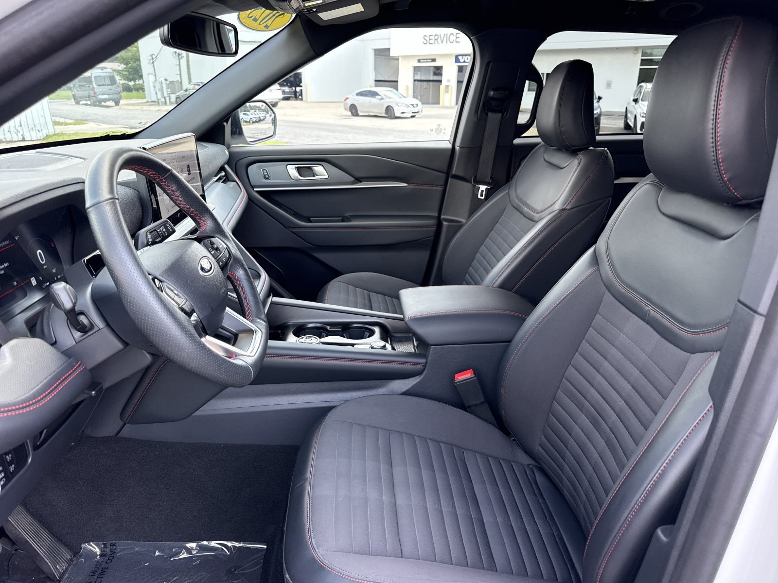 Used 2025 Ford Explorer ST-Line w/ Premium Package AWD/4WD image 9