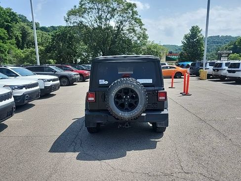 Used 2020 Jeep Wrangler Sport AWD/4WD image 7