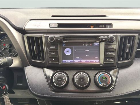Used 2018 Toyota RAV4 LE w/ All Weather Liner Package AWD/4WD image 21