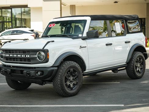 Used 2024 Ford Bronco Black Diamond AWD/4WD image 3