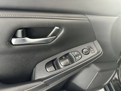 Certified 2024 Nissan Sentra SV FWD image 13