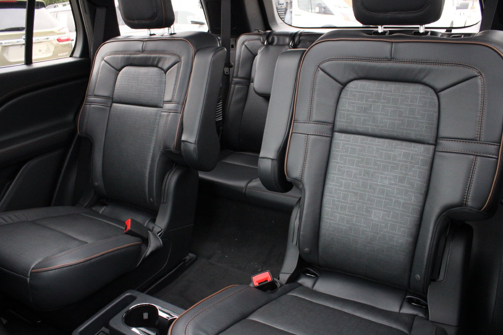 New 2027 Lincoln Aviator Black Label w/ Dynamic Handling Package AWD/4WD image 20