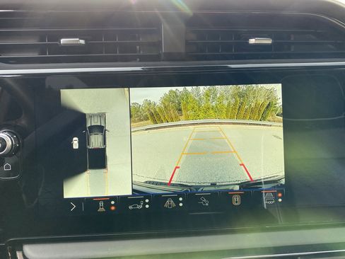 Used 2025 GMC Sierra 2500 AT4X image 65