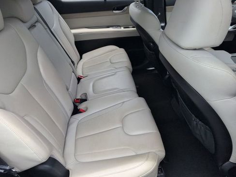 Used 2022 Hyundai Palisade SEL w/ 8P Bench Seat Package FWD image 26