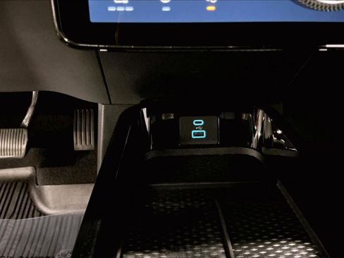 Used 2021 Ford Mustang Mach-E Premium image 34